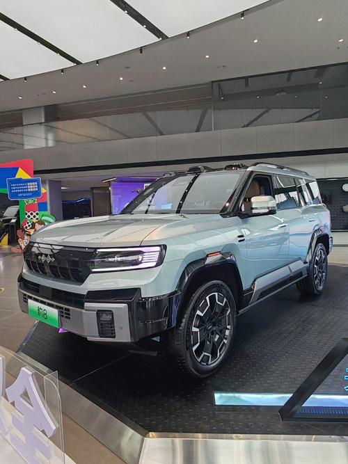 惠州111比亚迪方程豹硬派越野的爆款，英菲尼迪35周年与你共成长